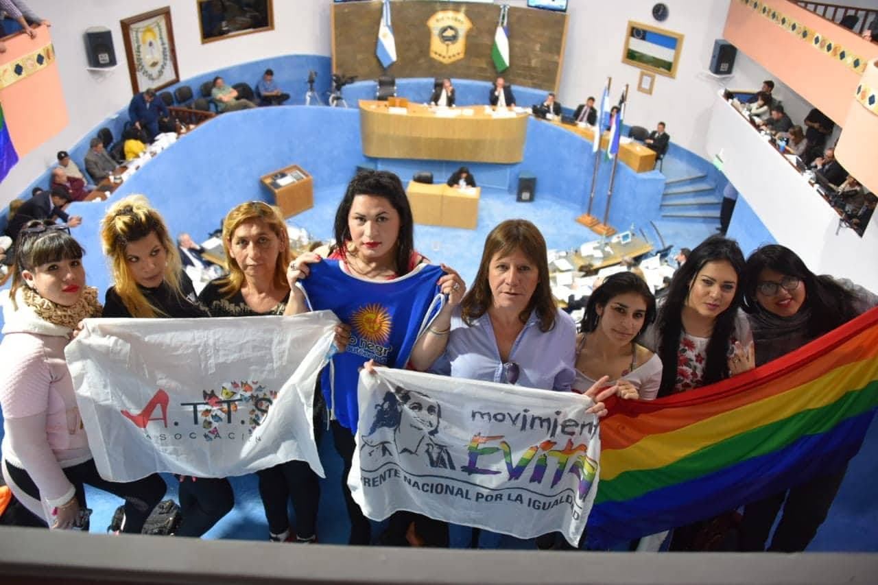 En la Administración Pública se deberá contratar como mínimo el uno por ciento de personas trans