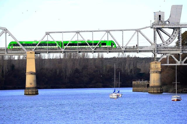 Conjuntamente quieren reactivar el tren entre Bahía Banca y La Comarca
