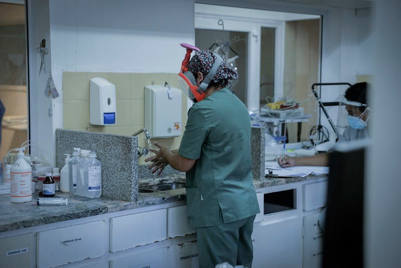 Otro día sin fallecidos por Covid y siguen bajando los casos activos en Rio Negro
