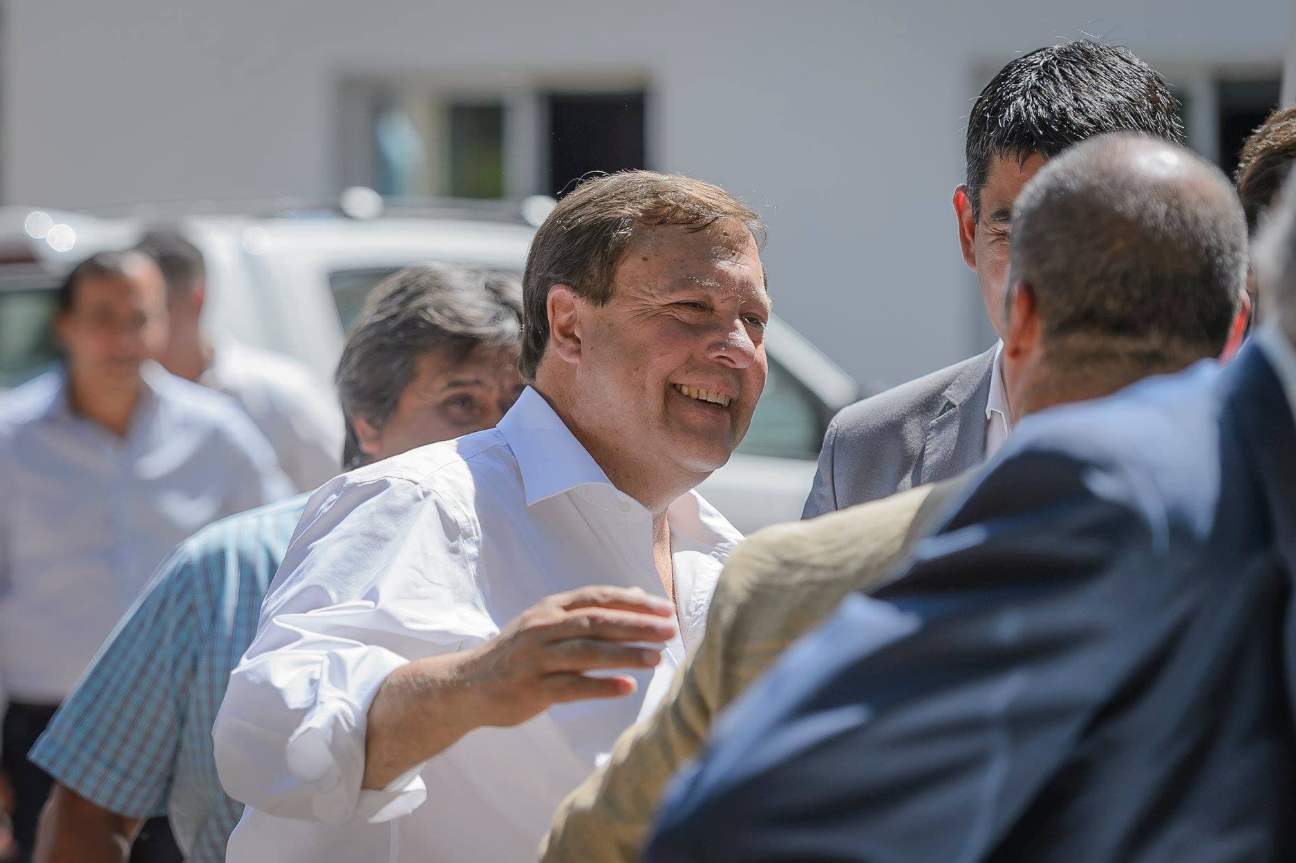 “Con un 61% de imagen positiva, Weretilneck deja el gobierno”