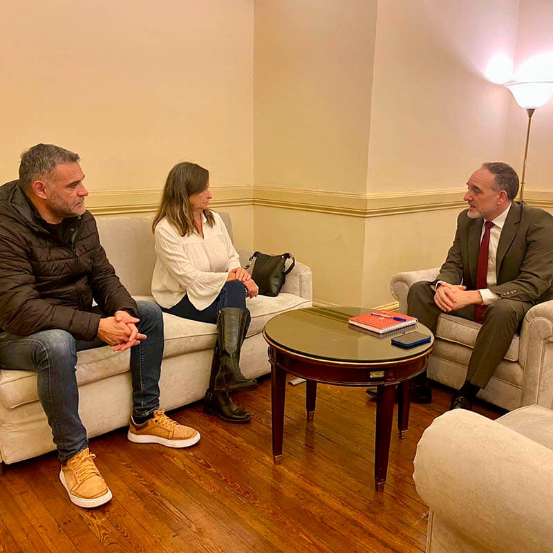 Para que se actualicen las jubilación docente trimestralmente UnTER se reúne con senadores