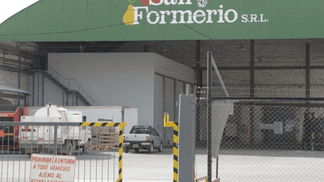 Podría cerrar una de las mayores productoras de fruta de Río Negro