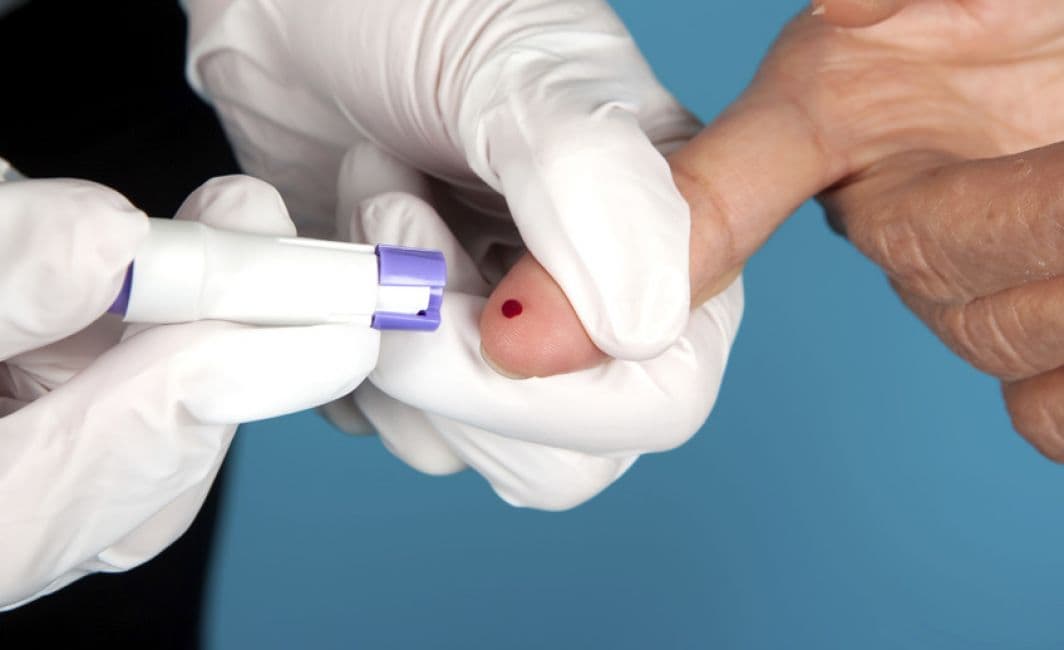Contrajo HIV en una transfusión que le hicieron sin su consentimiento