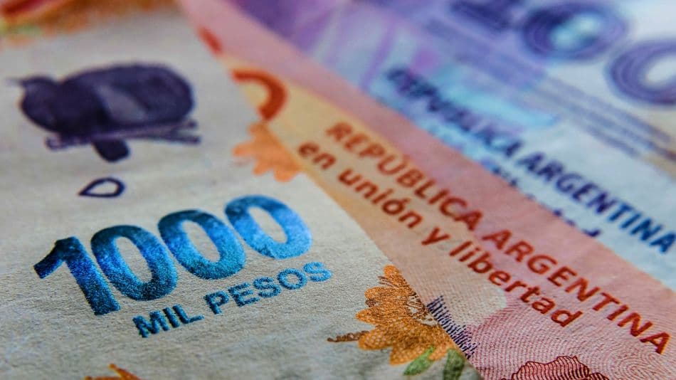 Desde el sábado el gobierno paga los salarios de septiembre a los estatales rionegrinos