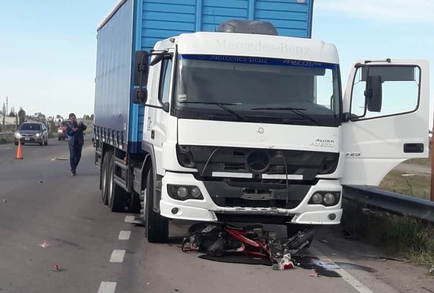 Falleció el joven que chocó con el camión en Patagones