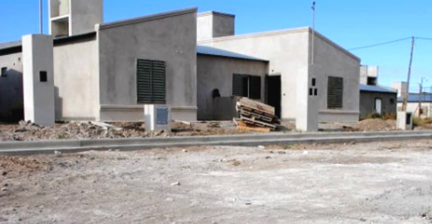 El municipio tomará posesión del predio de la obra de las 77 viviendas este miércoles para terminar su construcción