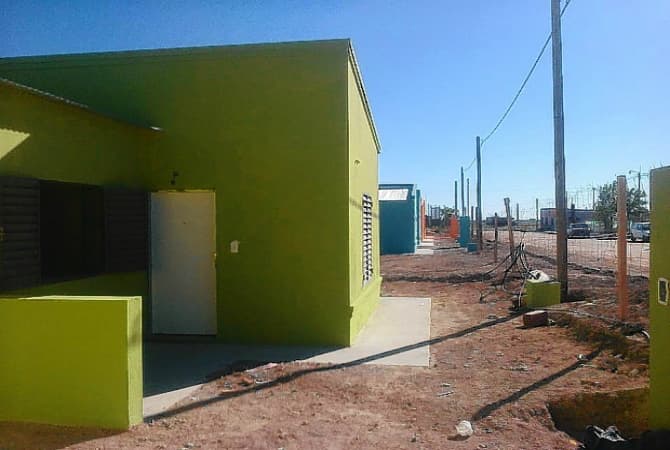 “Hemos llegado a un acuerdo con la empresa y vamos a hacernos cargo de la obra de las 77 viviendas” dijo Zara