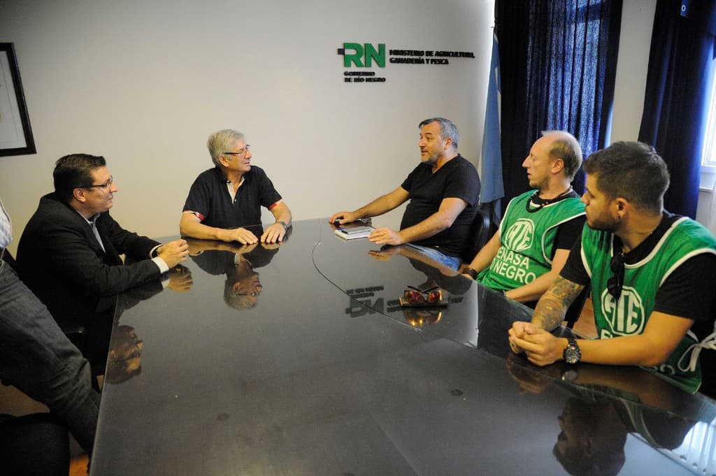 Continúa el conflicto en SENASA pese a la reunión de Diomedi con Aguiar