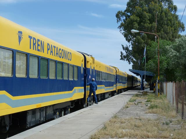 La empresa Tren Patagónico deberá ascender a un trabajador que padecía estrés y por eso no quisieron recategorizarlo