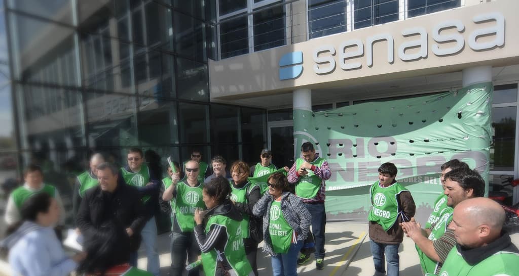 «No existe voluntad política de poner freno al paso de carnes y verduras en los controles sanitarios»