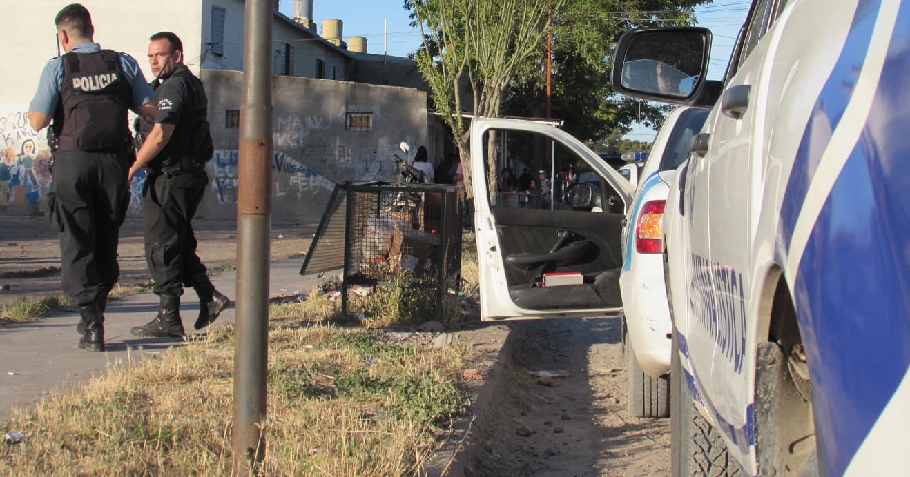 Un hombre de unos 40 años fue asesinado en el barrio San Martín, habría sido un familiar el autor