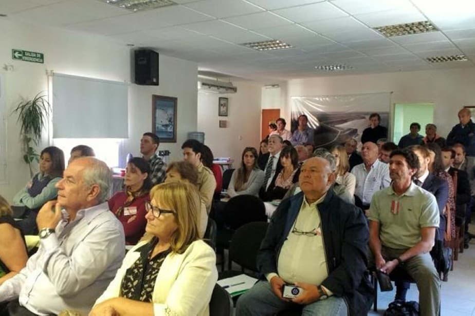 Se llevó a cabo la primera reunión de la Federación Argentina de Agrimensores en Viedma