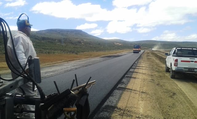 «Hay serias sospechas de irregularidades en las obras de las rutas 22 y 23», denunció Wisky