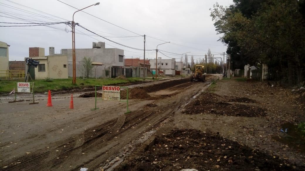 Asfaltan la totalidad de la calle Esandi del barrio San Martín