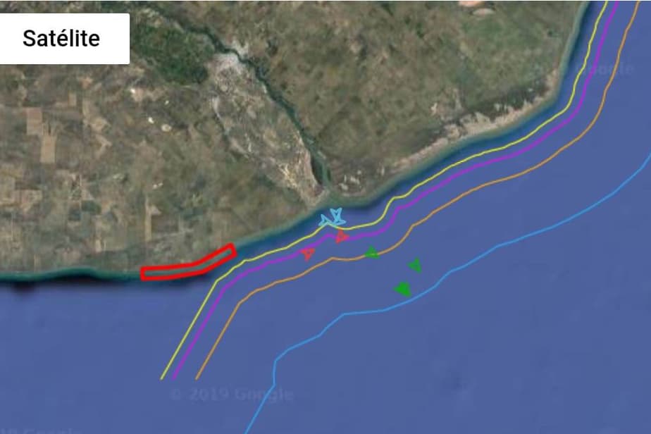 Hay barcos tangoneros se refugian frente al balneario El Cóndor por vientos fuertes