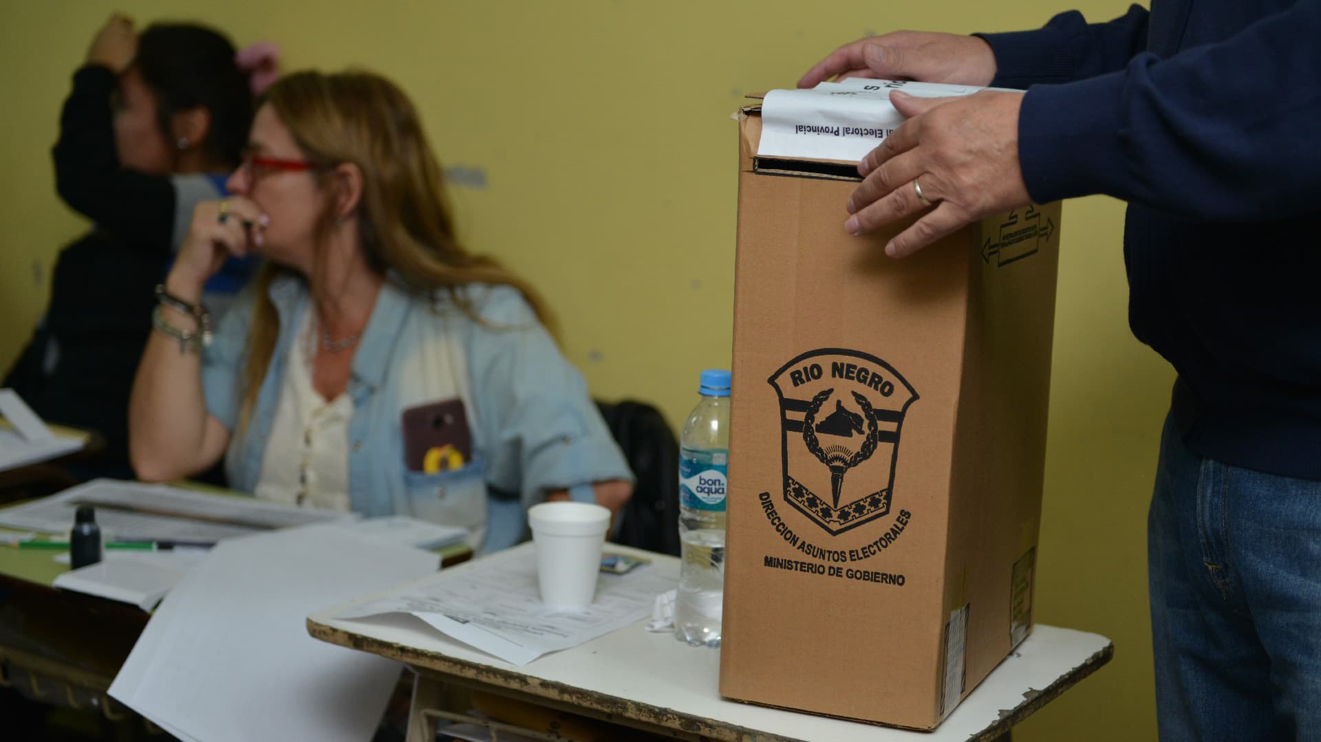 Desde el lunes pagan a las autoridades de mesa de las elecciones del 16 de abril