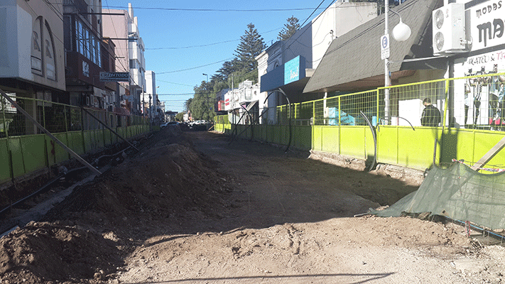 Nuevamente los comerciantes de la calle Buenos Aires se quejan por el atraso de las obras