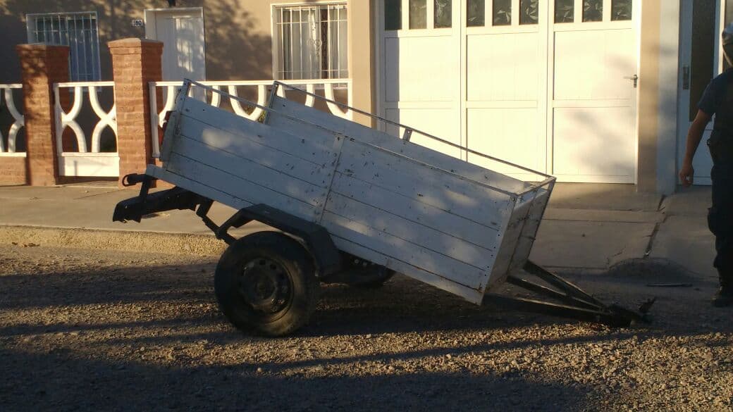 Robaron un carro de arrastre y lo pasearon por varios lugares de la ciudad