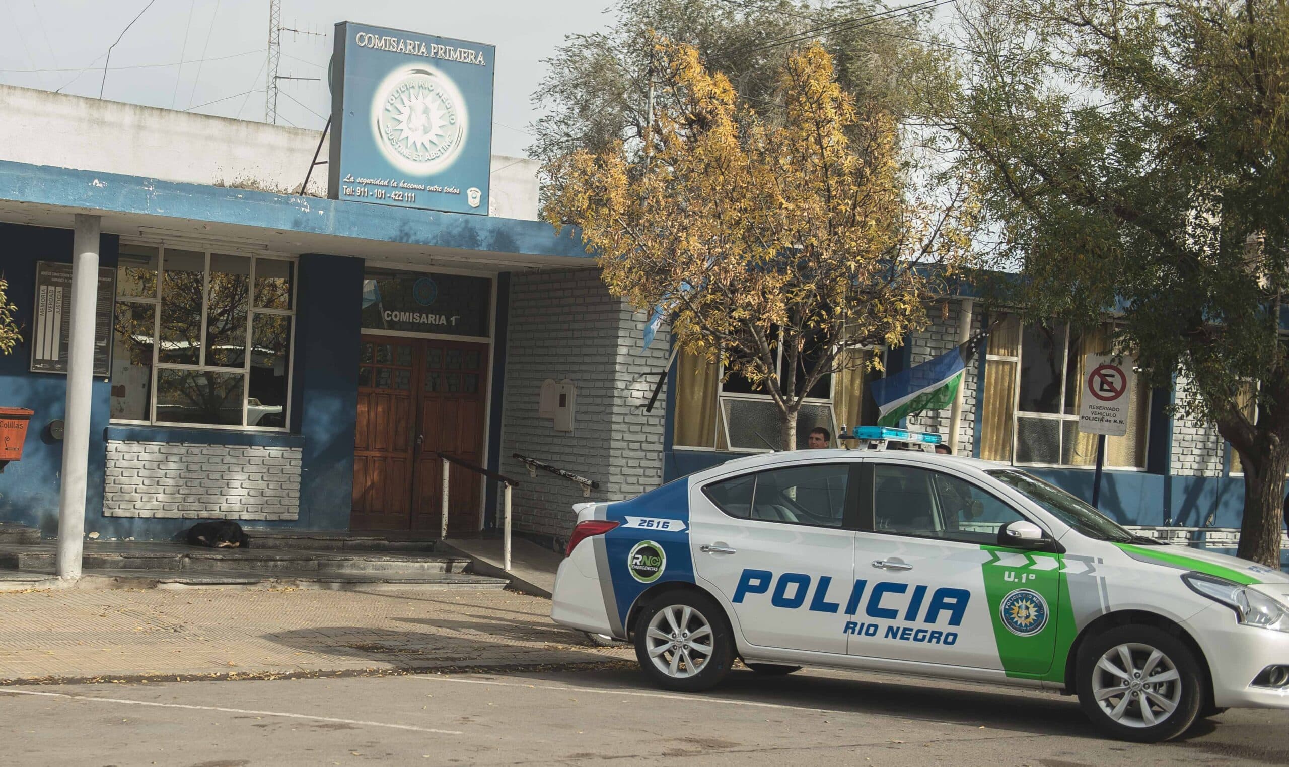 Se realizaron allanamientos por el robo en el kiosco del Hospital Zatti