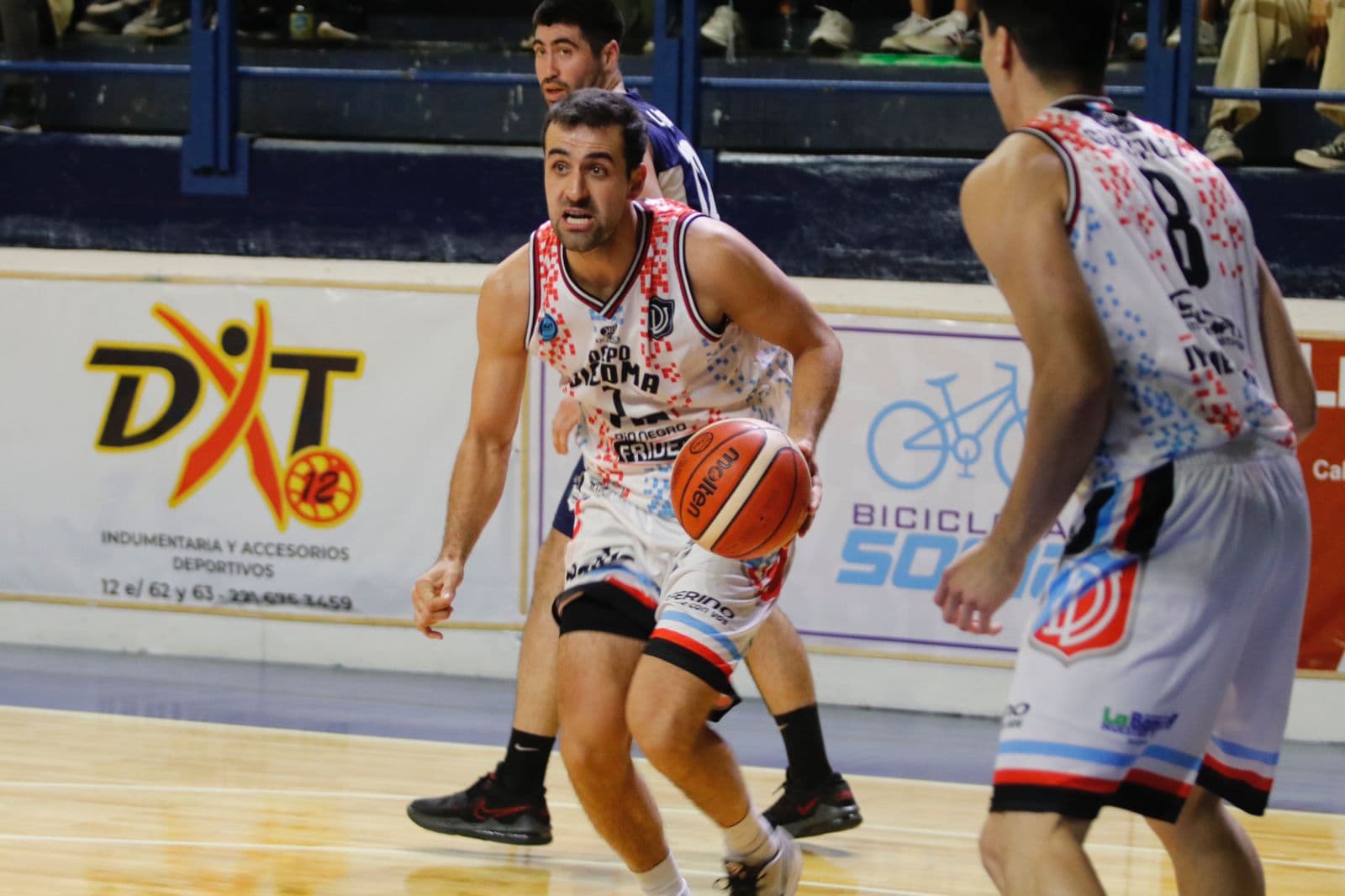 En el tercer juego Depo Viedma perdió ante Estudiantes de Olavarría y la serie está 2 a 1