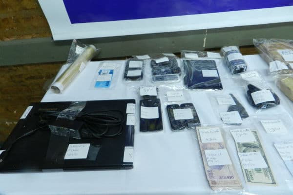 Secuestraron unos 12 kilos de marihuana y 10 mil pesos en siete allanamientos en Viedma, hay tres detenidos