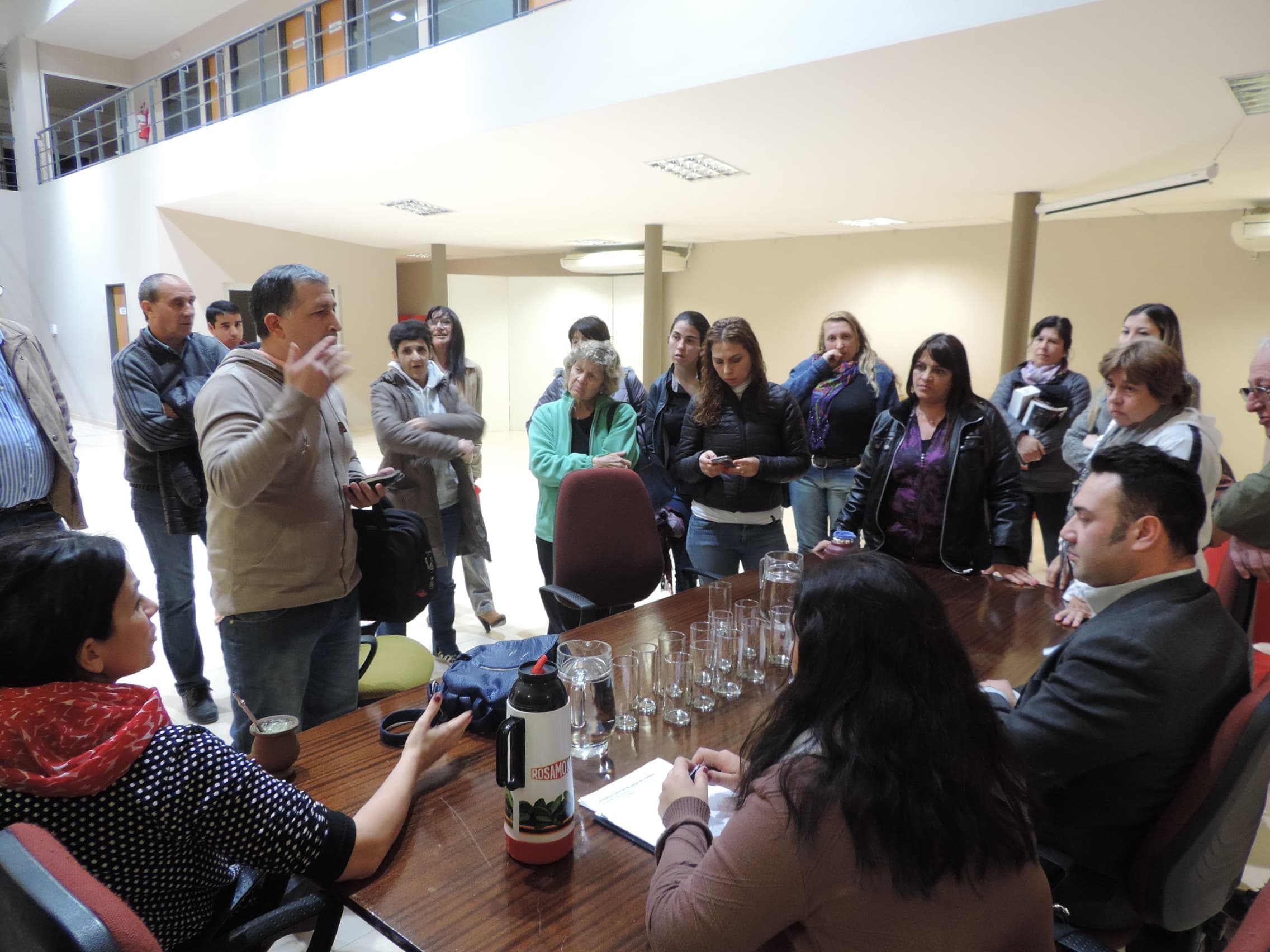 Galgueros y concejales se reunieron por las carreras de perros cuestionada por las protectoras