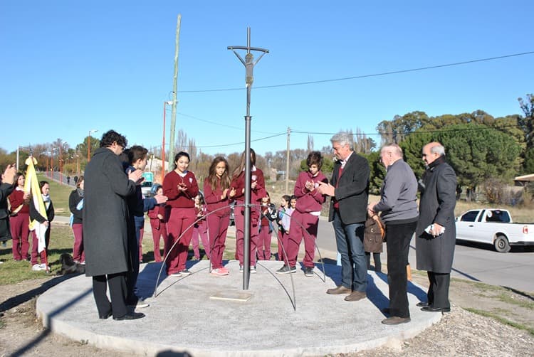 Inauguraron el monumento en homenaje a Juan Pablo Segundo