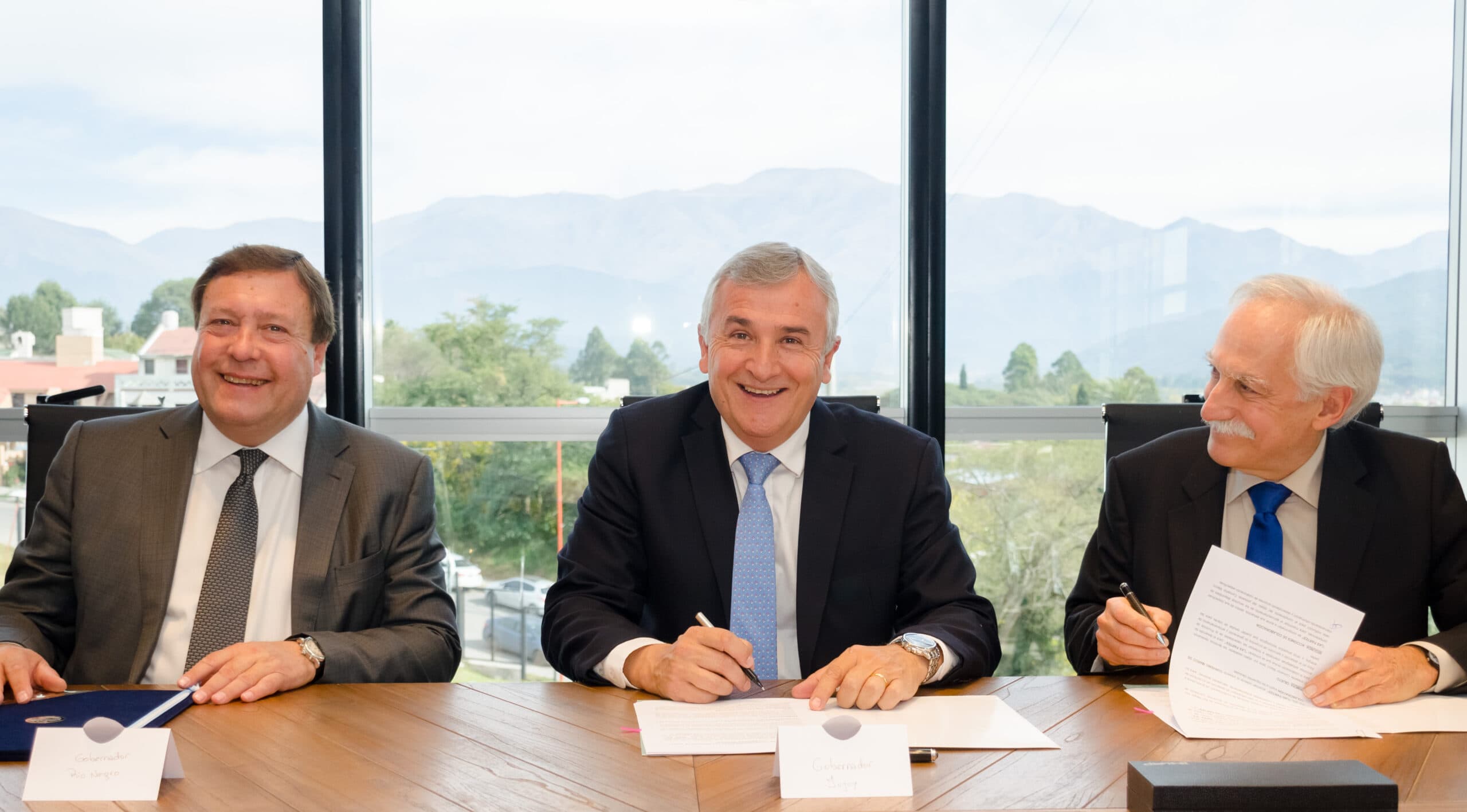INVAP y Jujuy proyectan la construcción de una central termosolar en Cauchari