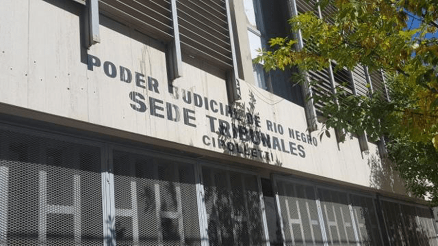 Expulsan del país a tres personas que cumplían condenas en Cipolletti respaldándose en la Ley de Migraciones
