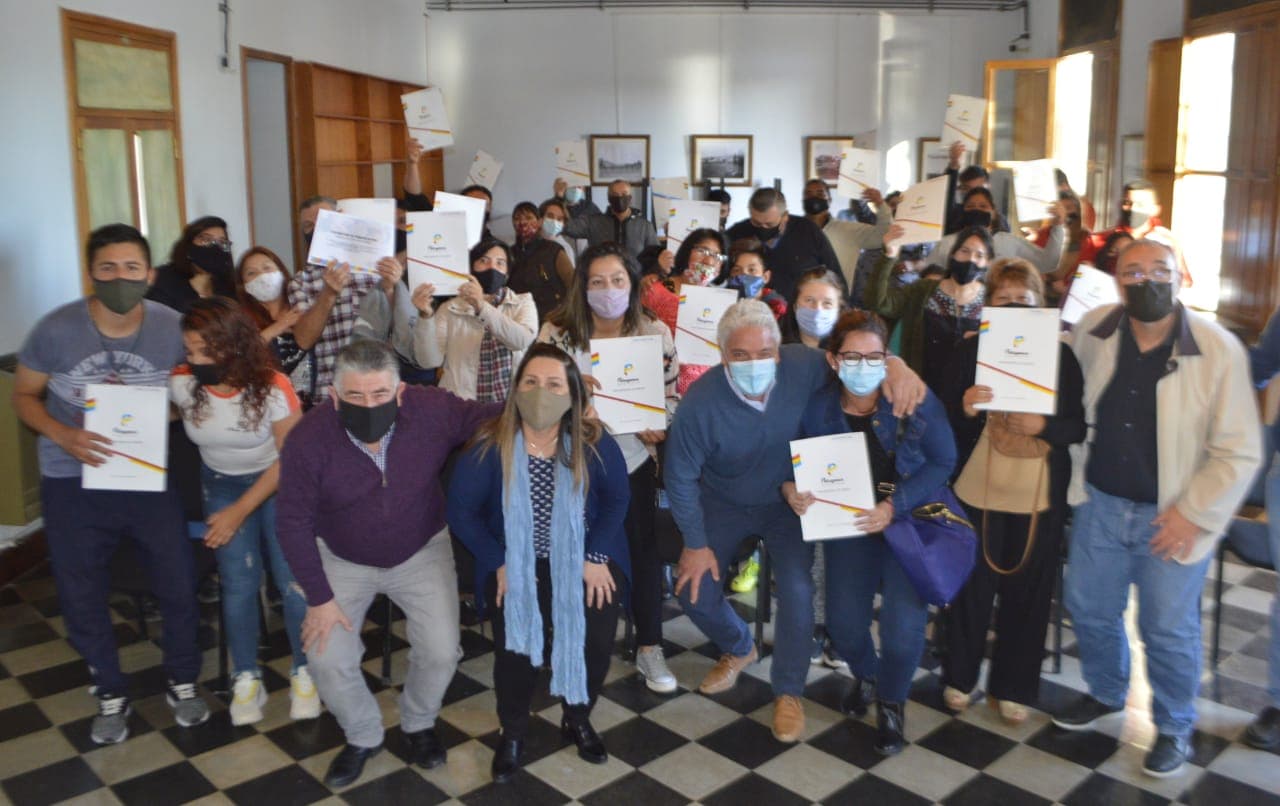 Zara entregó lotes a más de 60 familias de Carmen de Patagones