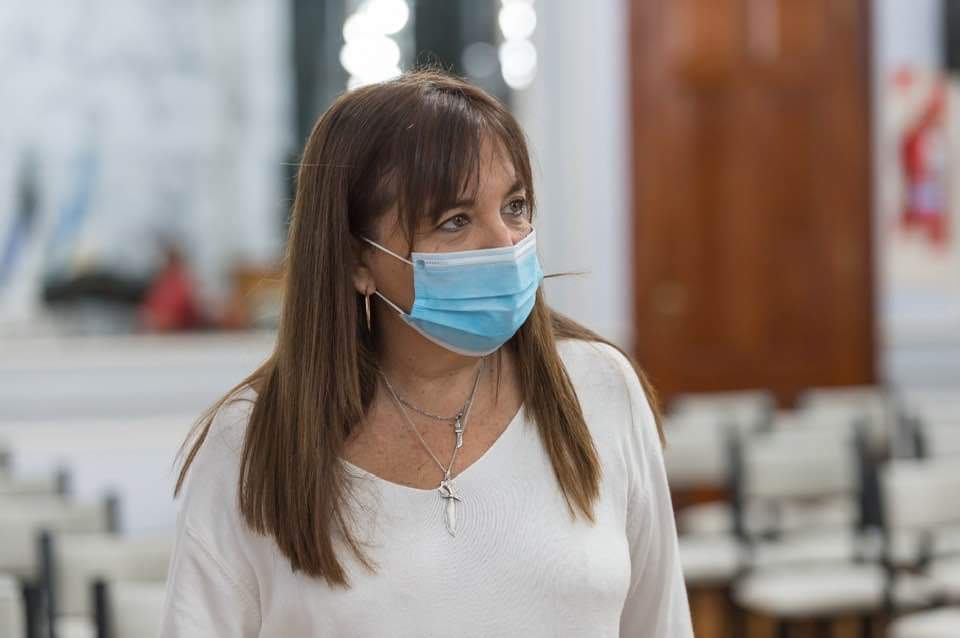Ibero también está aislada, es la médica de las conferencias de prensa