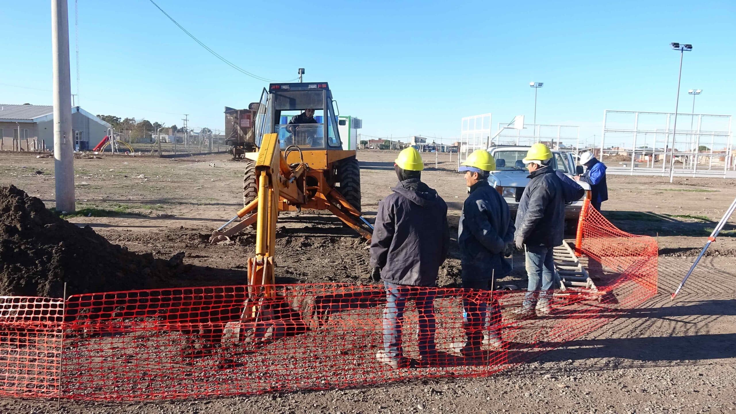 Ya pueden conectar el gas y las cloacas los vecinos del barrio 30 de Marzo