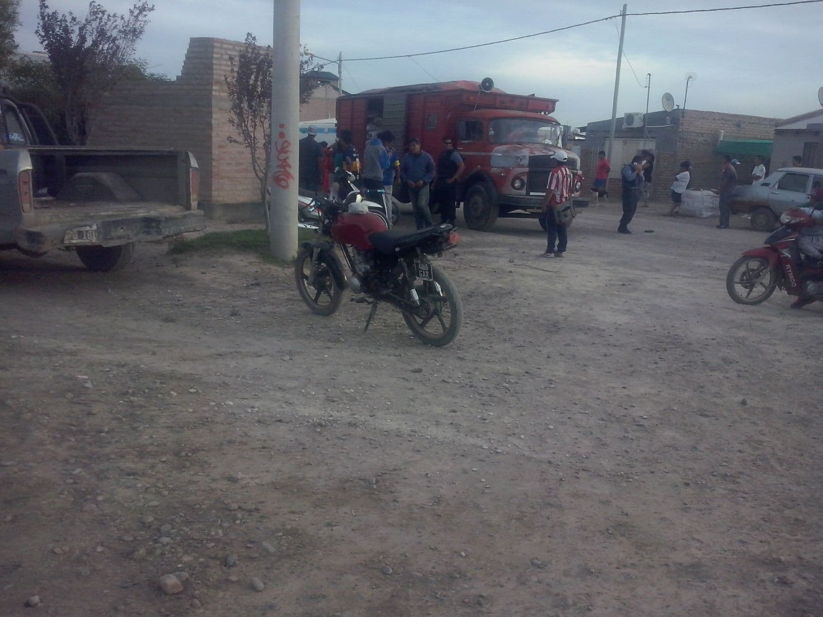 Muere un niño al ser atropellado por las ruedas traseras de un camión