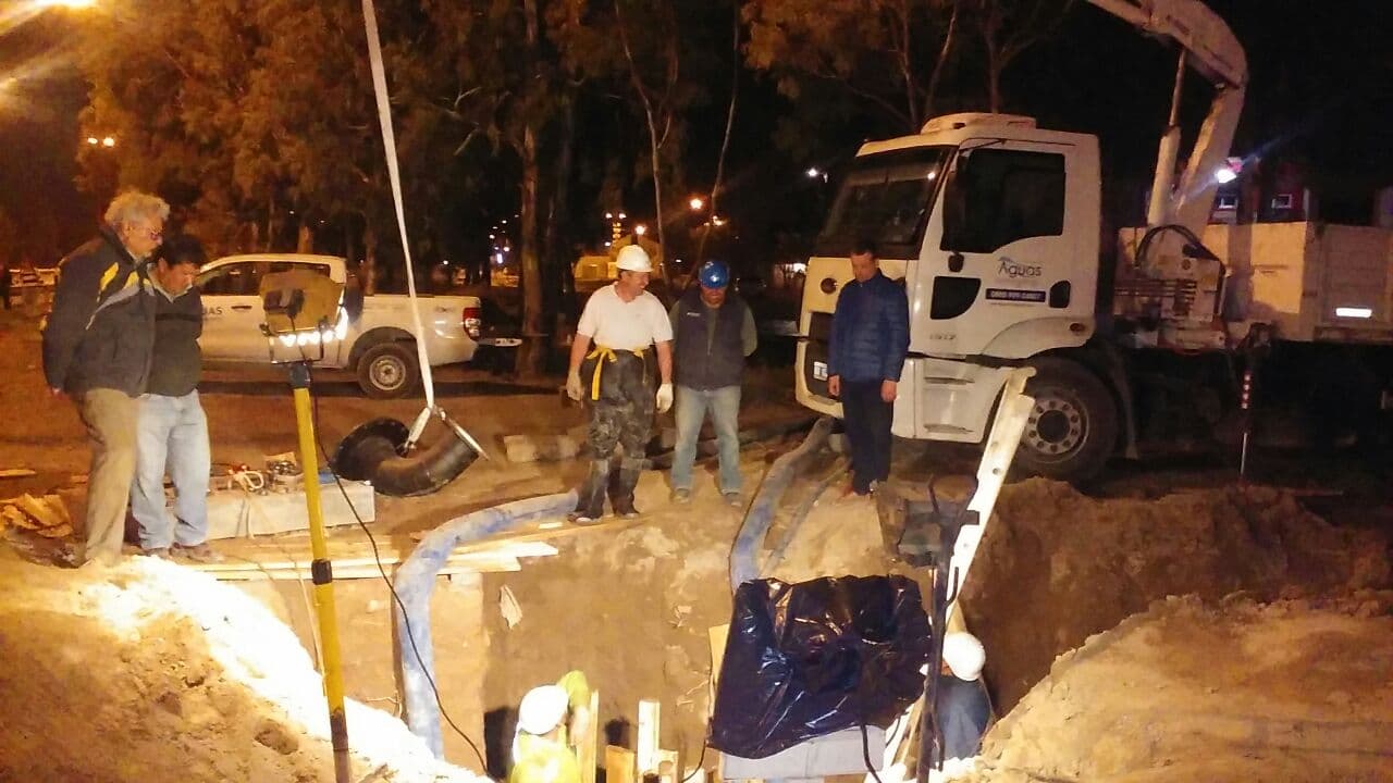 Mejoran el suministro de agua potable para seis mil familias de los barrios Lavalle, Mi Bandera y 30 de Marzo