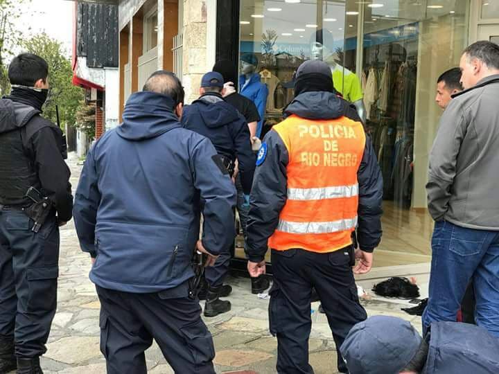“Estamos avergonzados por la detención de un integrante de la Policía de Río Negro”, dijo Weretilneck