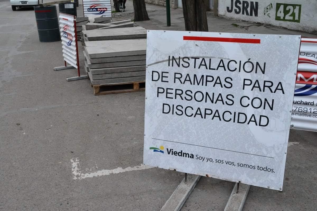 Colocan rampas en más de 70 esquinas en Viedma