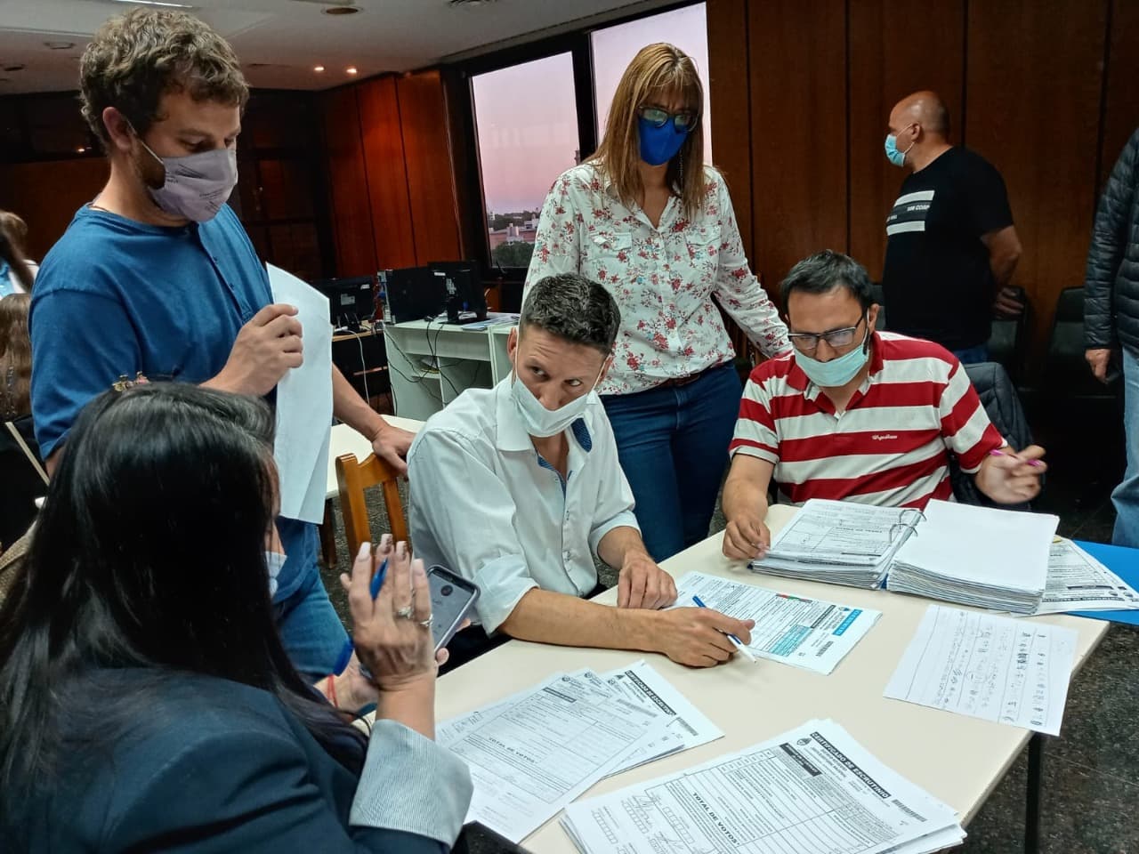 Hay expectativas en el FdT con el recuento de votos para que ingrese Ana Marks