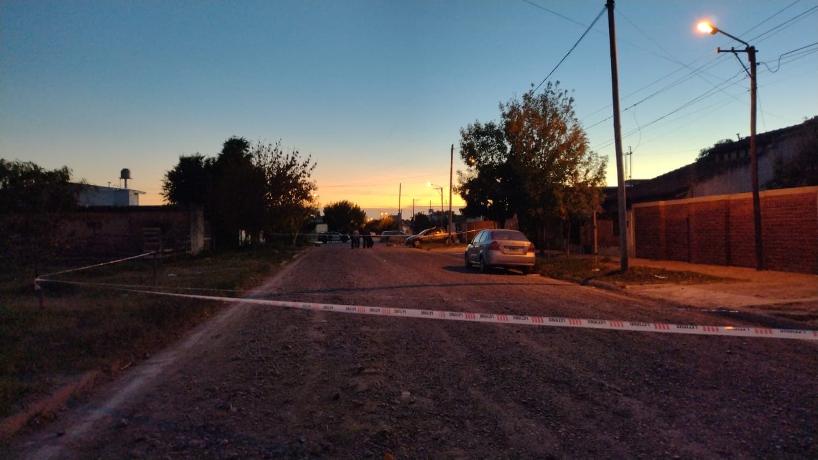 Allanaron viviendas para encontrar a uno de los delicuentes que se tiroteó con el policía de la Federal