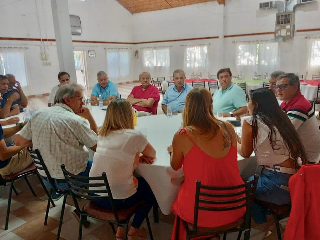 Juntos Somos Río Negro y el radicalismo buscan un acuerdo provincial