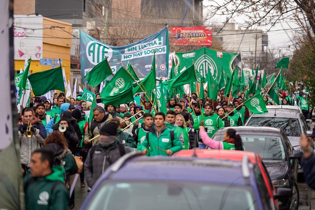 Luego de la convocatoria del gobierno a los gremios, ATE anunció que no desalentará movilizaciones