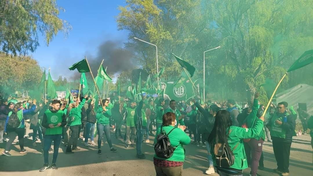 ATE bloquea este lunes ingresos a Viedma, Bariloche y los puentes Cipolletti-Neuquén
