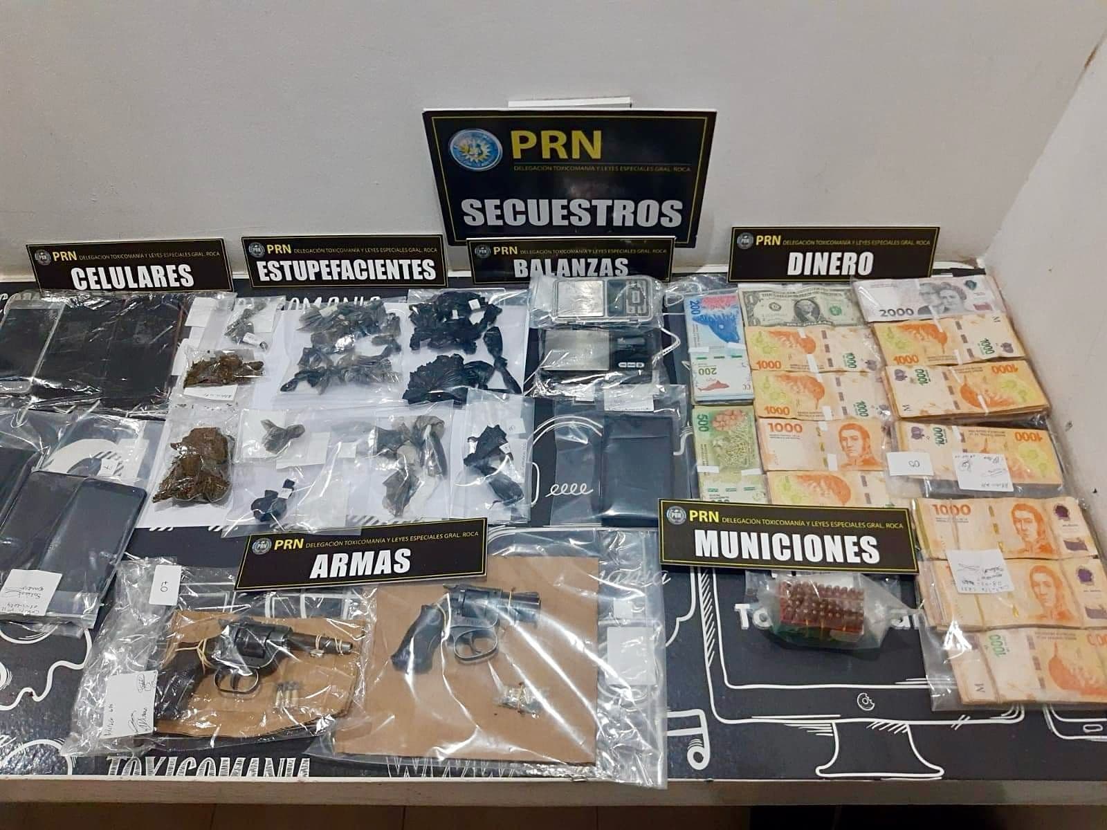 Se secuestraron armas, drogas y dinero en efectivo, hay detenido y seis imputados