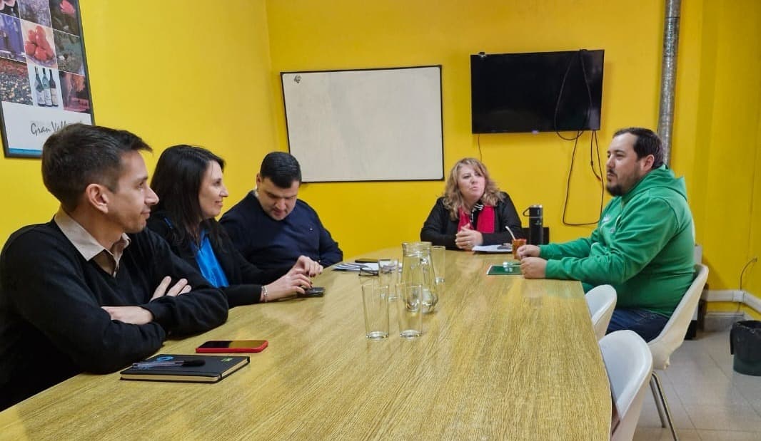 El Gobierno volverá a negociar salarios con los gremios, así lo anunció ATE