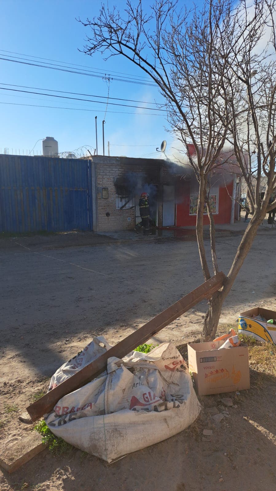 Por el incendio de Patagones trasladaron a un menor a Bahía Blanca