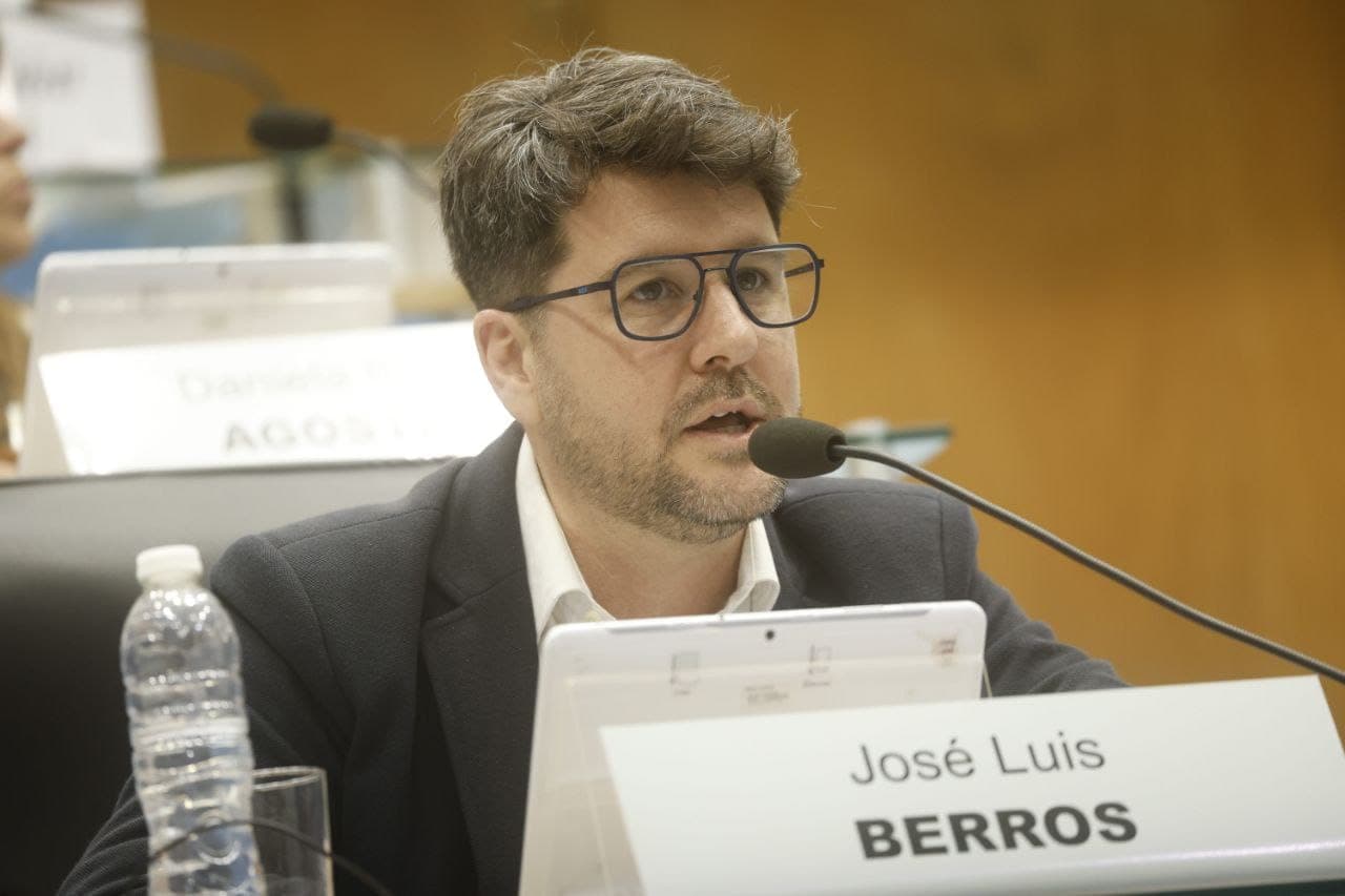 «Los hospitales reportan graves situaciones y el Ministerio de Salud está virtualmente acéfelo»