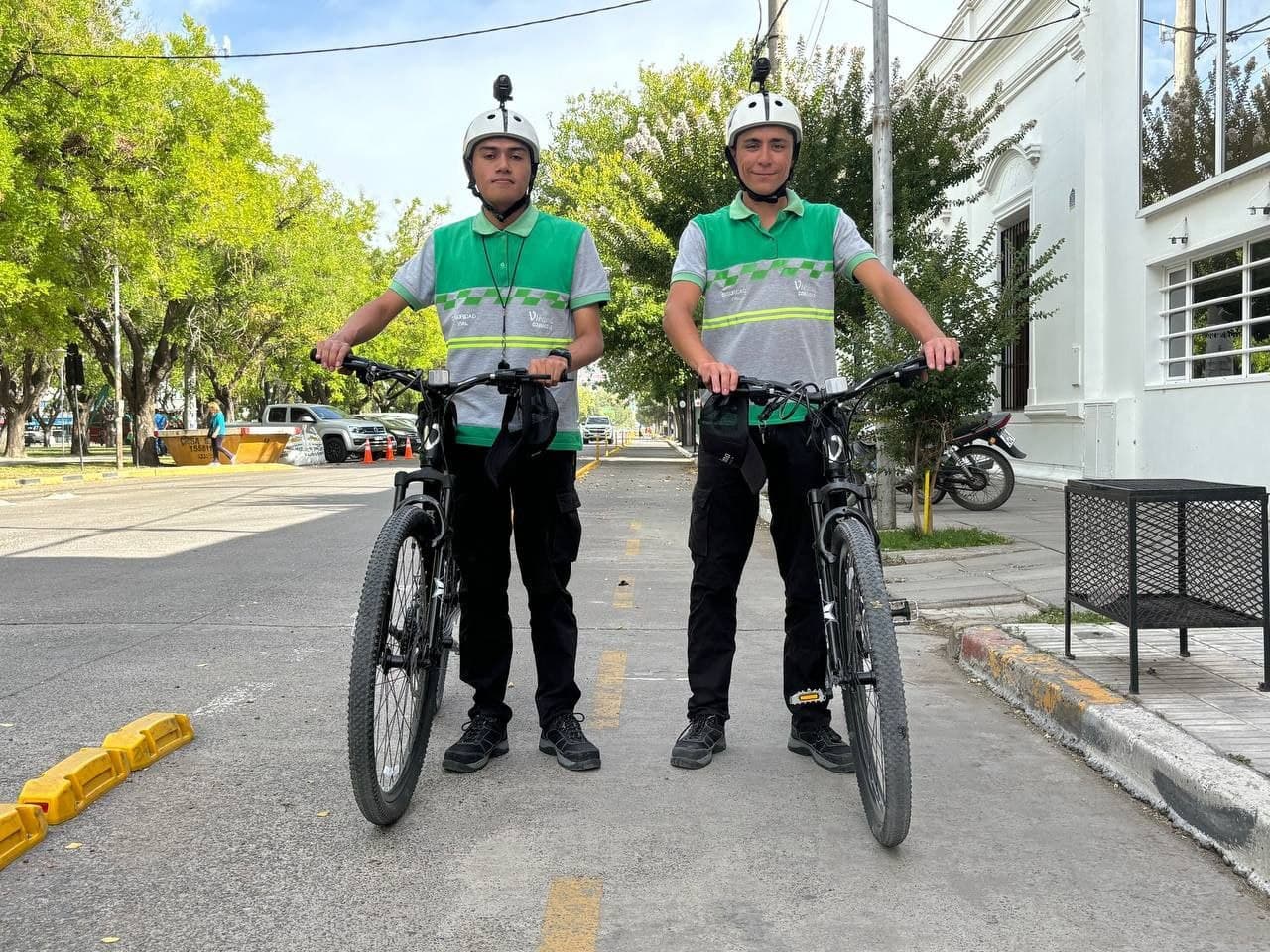 Ahora Viedma tiene bici-inspectores con videocámaras para mejorar el control del tránsito