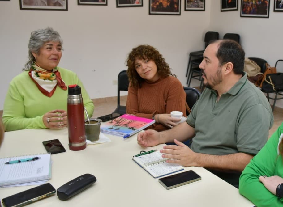 Pasan a contrato a 400 agentes del servicio de apoyo en un acuerdo firmado entre el Gobierno y ATE