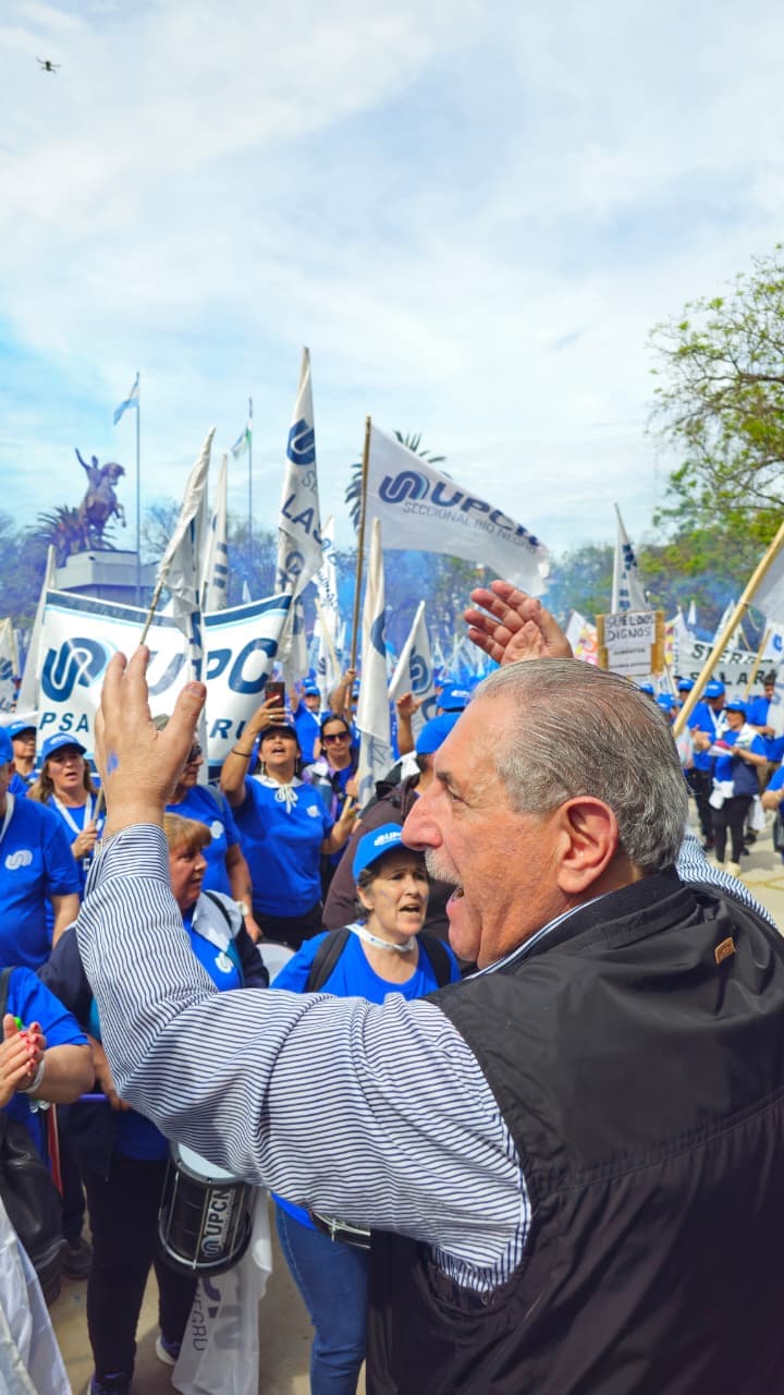 «Las políticas salariales y laborales no se definan entre “algunos” trabajadores y algunos ministros»