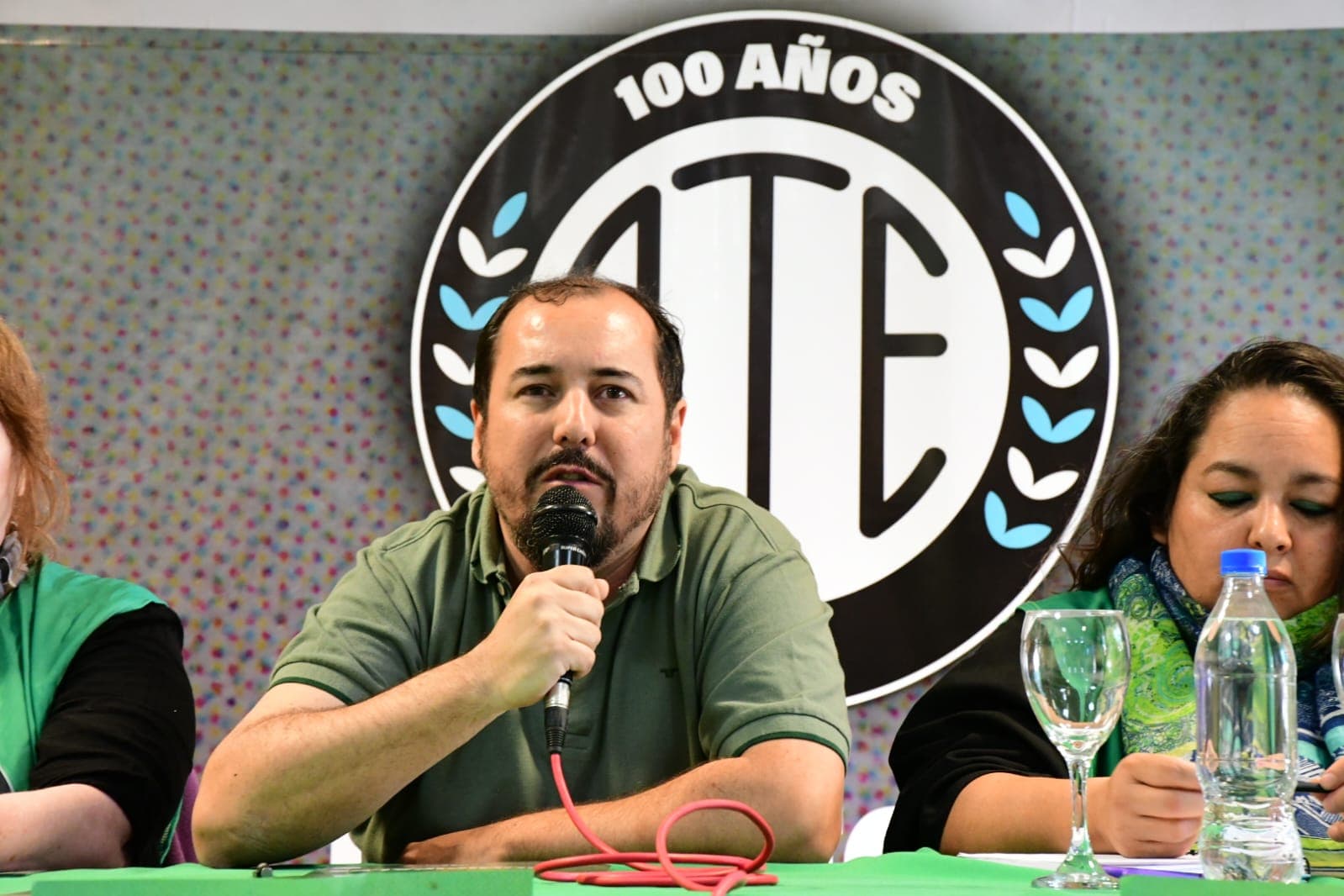 Desde ATE, «advierten un preocupante desinterés del Gobierno por el salario estatal y alerta sobre un posible conflicto»