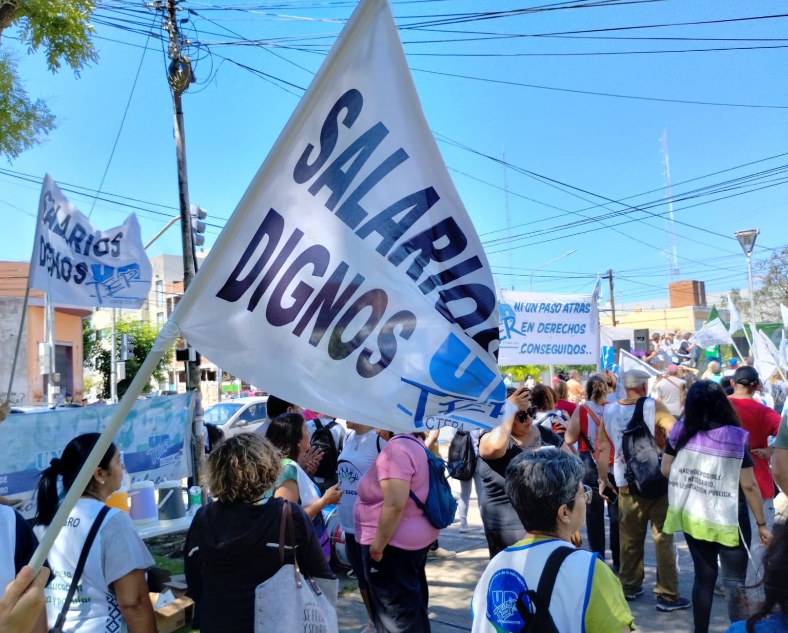 El gremio docente le exige al Gobierno que convoque a reunión paritaria